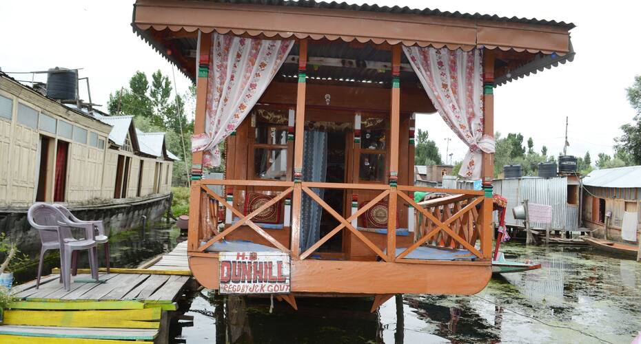 Dunhill Houseboat, Srinagar 1